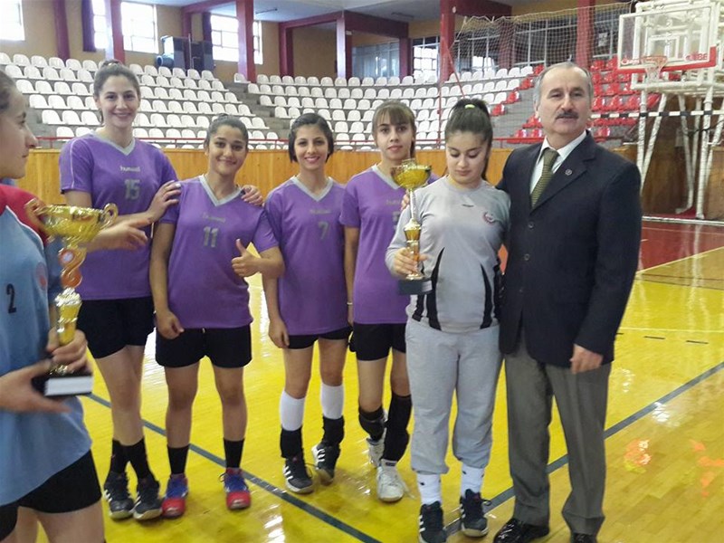 Omsktaki kulüpler: en iyi spor merkezleri 20