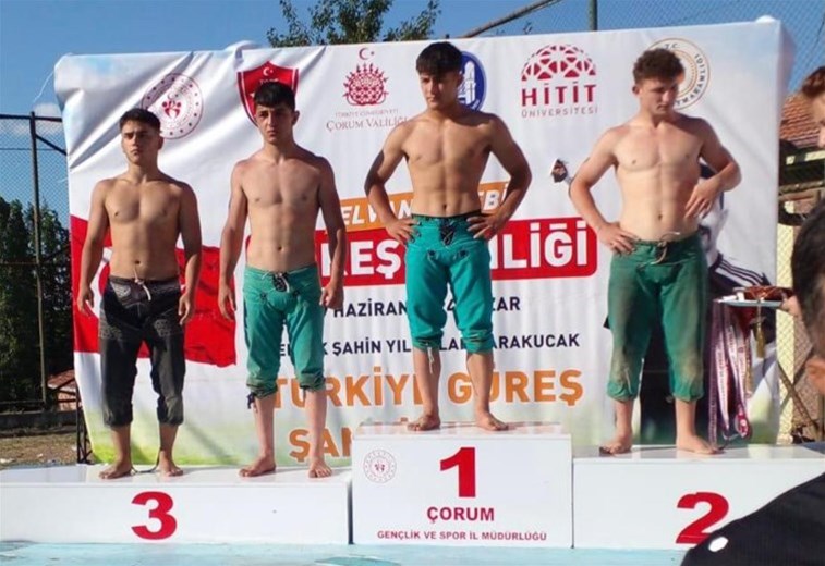 Çorum'da Düzenlenen Karakucak Yıldızlar Türkiye Şampiyonası'nda Sporcularımız Başarıya Doymadı