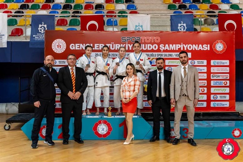 Gençler Türkiye Judo Şampiyonası'nda Kocaeli'de Madalya Sevinci