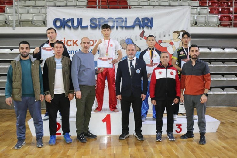 Sivaslı Sporcularımız Kick Boks Türkiye Birinciliği’nde Derece Elde Etti.