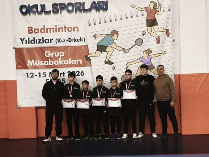 Badminton Takımımızdan Büyük Başarı.