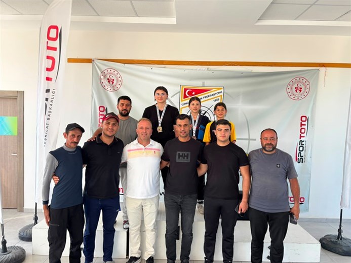 Sivaslı Atıcılar Konya’dan 2 Madalya ile Döndü.