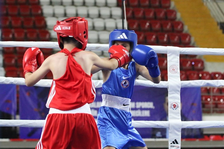 U13 Kadın-Erkek Türkiye Boks Şampiyonası Sivas’ta Başladı.